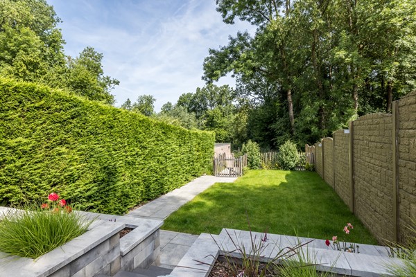 Foto - Verkocht: Unieke karakteristieke instapklare hoekwoning met maar liefst 235 m2 wonen én een vrij uitzicht op het groen in Simpelveld.